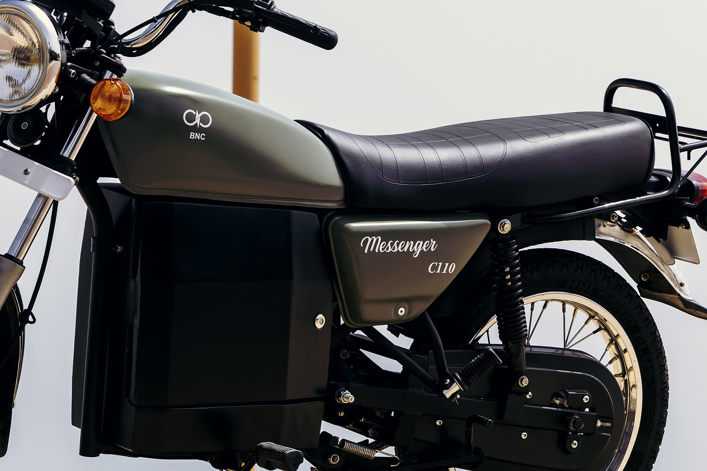 Messenger C110, selle et porte-bagages
